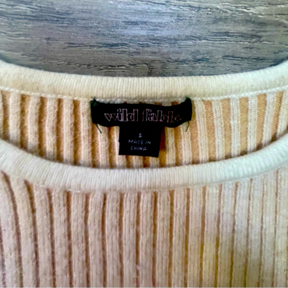 Luxurious Ribbed/ Tank Sweater - Picture 5 of 5
